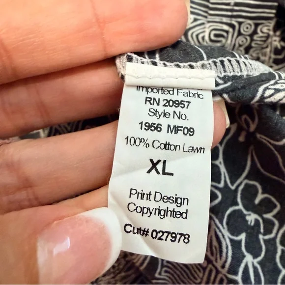 Tori Richard Made in Hawaii Black & White Aloha Shirt Cotton Tropical Button Up - Picture 7 of 7